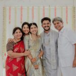 Pooja Kannan Instagram – Bigger family , fuller hearts and too much love that my heart can’t contain ❤️
21.01.2024 💍❤️

@momentousfotography