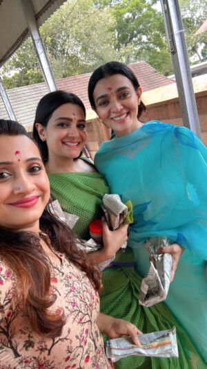 Poojitha Instagram - Love & Peace 🕊️

#love #peace #happiness #friendship #friends #morning