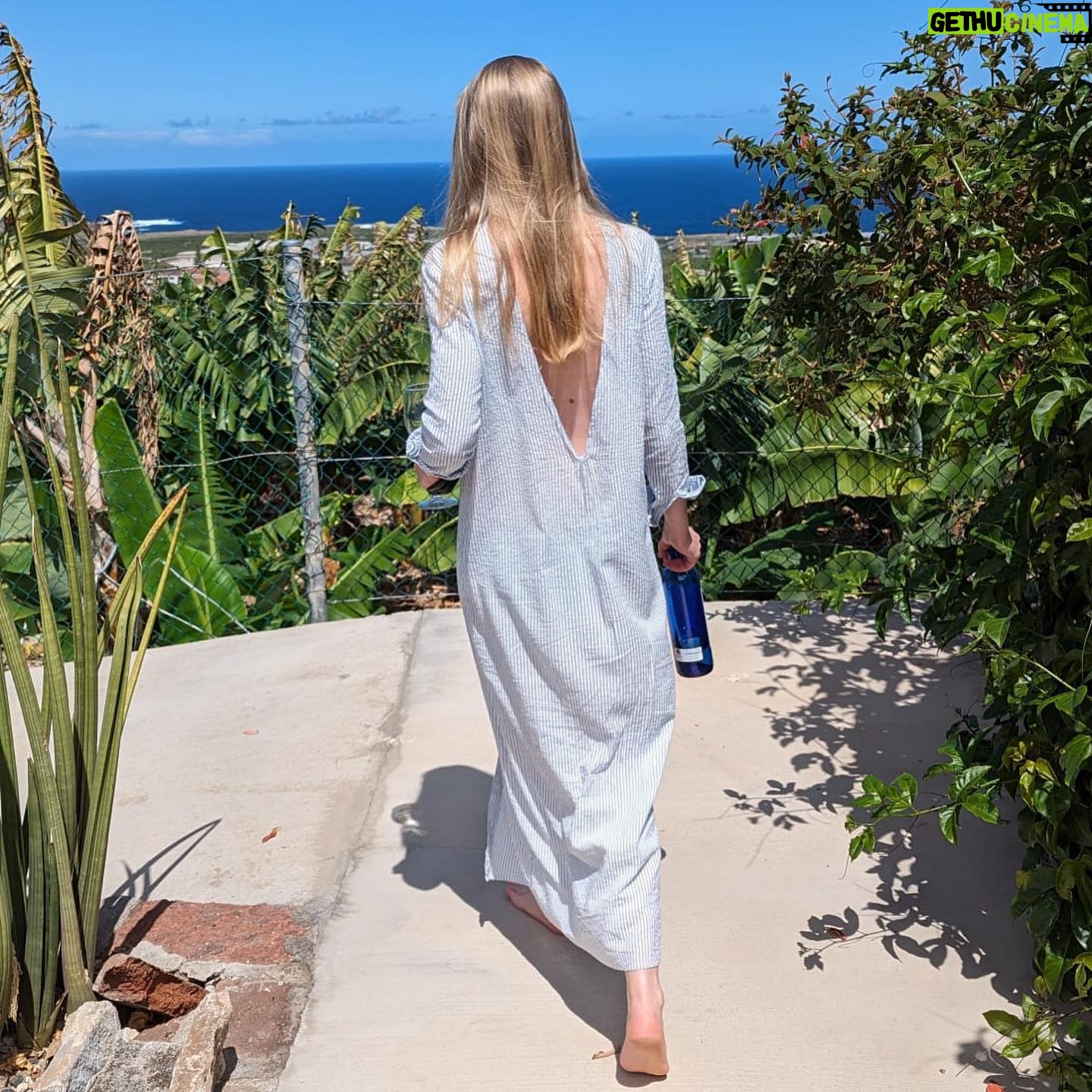 Poppy Lee Friar - 3.4K Likes - A bigger splash.
💦🏊🏻♀️💦