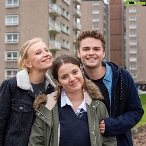 Poppy Lee Friar - 26K Likes - Well these three are up to old tricks again 🍺🍹🥃 #inmyskin2 #bbc #hulu
