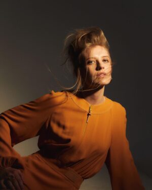 Poppy Lee Friar Instagram - @1883magazine Thank you for a delightful shoot and interview (link in bio). @klarawaldbergphotos @harrietnicolsonstylist @hannahdaviesmakeup @louisbyrneiciaiw ❤️ #tokillamockingbird #westend #fashion #acting #london