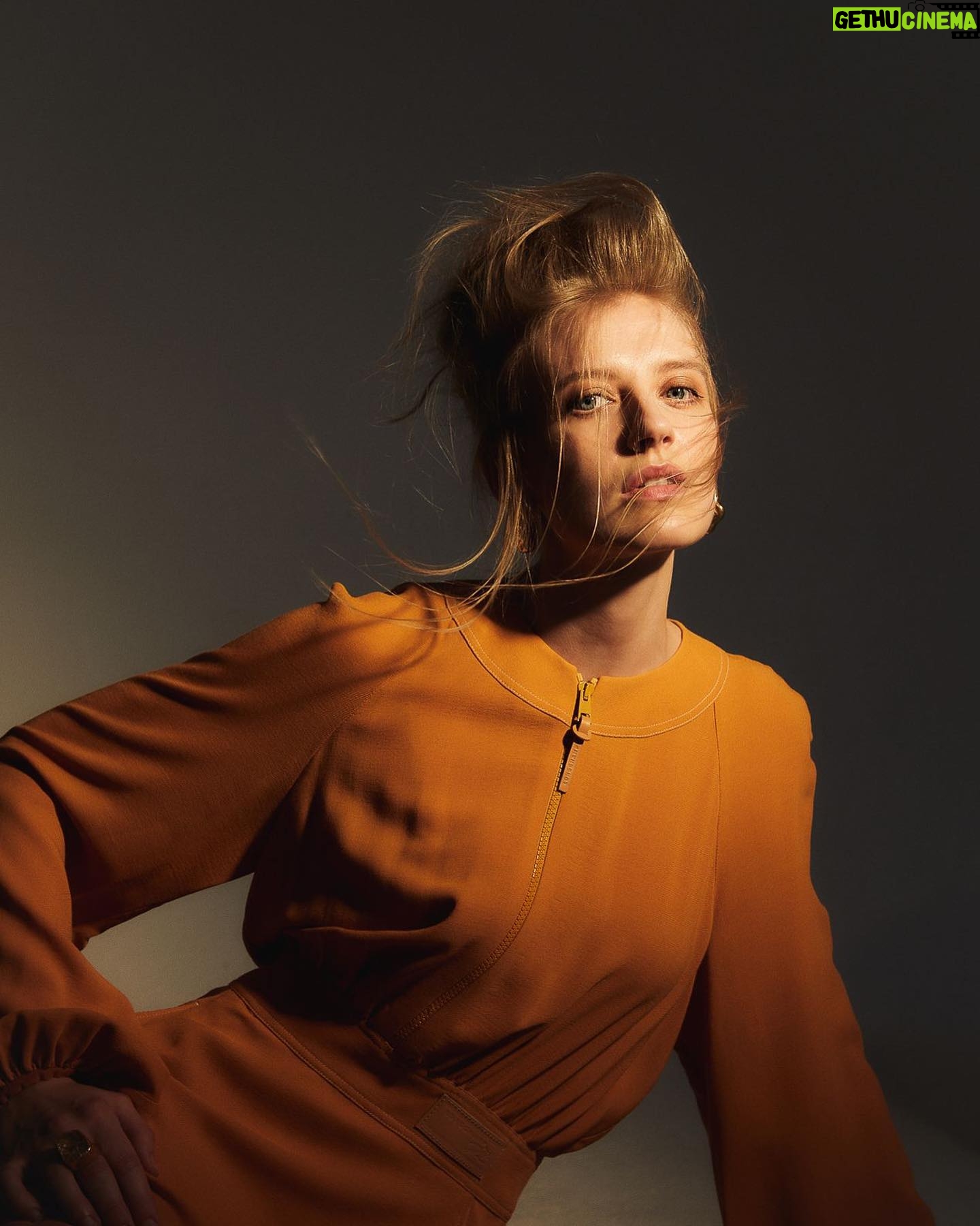 Poppy Lee Friar - 2.8K Likes - @1883magazine Thank you for a delightful shoot and interview (link in bio). @klarawaldbergphotos @harrietnicolsonstylist @hannahdaviesmakeup @louisbyrneiciaiw ❤️ #tokillamockingbird #westend #fashion #acting #london