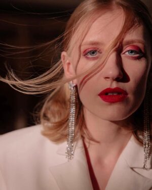 Poppy Lee Friar Instagram - Thank you to the super cool @the_italian_reve and a style team on another level @valentina_carraro90 @johnnycarrano_ @alexandriastylist @louisbyrneiciaiw @kim.kiefer check out the interview and get your tickets for @mockingbirdwestend ❤️‍🔥💃#photoshoot#modelling#style#fashion#london#acting#tokillamockingbird#theatre#westend
