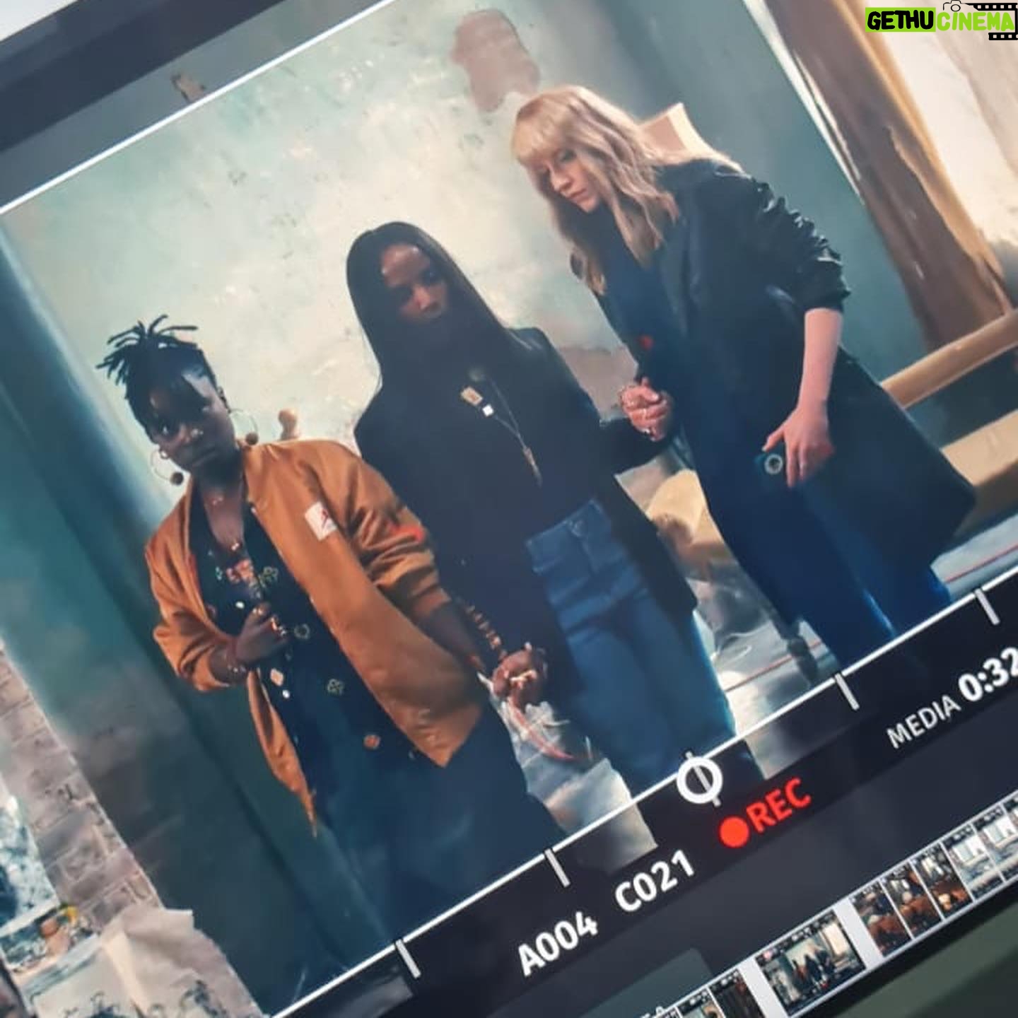 Poppy Lee Friar - 1.9K Likes - Pic 4 is me inside when the AD says “they might not get to you today”… 🤣
#dominoday #actors #filming #bts #bbc #newseries