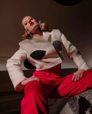 Poppy Lee Friar Instagram - Thank you to the super cool @the_italian_reve and a style team on another level @valentina_carraro90 @johnnycarrano_ @alexandriastylist @louisbyrneiciaiw @kim.kiefer check out the interview and get your tickets for @mockingbirdwestend ❤️‍🔥💃#photoshoot#modelling#style#fashion#london#acting#tokillamockingbird#theatre#westend