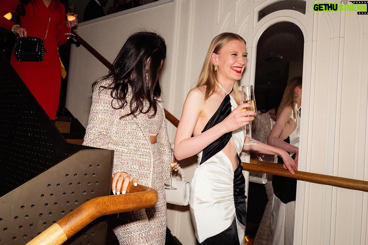 Poppy Lee Friar - 3.2K Likes - One for you gorgeous #ackleybridge fans! @amy_lhickman (the mop of hair) and I still partying like school’s out 🤣❤️ @vanityfairlondon #BAFTAEERisingStar #missyandnas #party #vanityfair #fashion #london love you girl