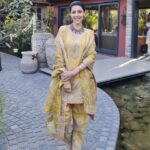 Poppy Jabbal Instagram – Amritsari Tikka ! 

Feeling the vibe in punjab 

Outfit by @akritibyritika, making me look pretty in yellow 

📷 @itskrajofficial

#punjab #amritsar #patola