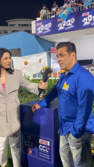 Poppy Jabbal Instagram - Salman Khan’s presence at the CCL steals the spotlight, captivating all with his aura and charm, making it a night to remember!

#CCL2024 starts from February 23rd and will be Live on JioCinema and Sony Ten 5.

#A23 #Parle2020 #CCLSeason10 #DanubeCCLUAE #TruckersUAE #CCLUAE #Chalosaathkhelein #CCLonJioCinema #CelebrityCricketLeague #JioCinema

@a23rummy @parle2020cookies 
@danubeproperties @bharathicementofficial @officialjiocinema @sonysportsnetwork @ccl.uae @truckersuae