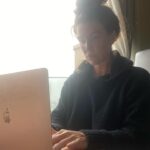 Poppy Montgomery Instagram - Self care Sunday … 💭 🌊 🧘‍♂️ 💻