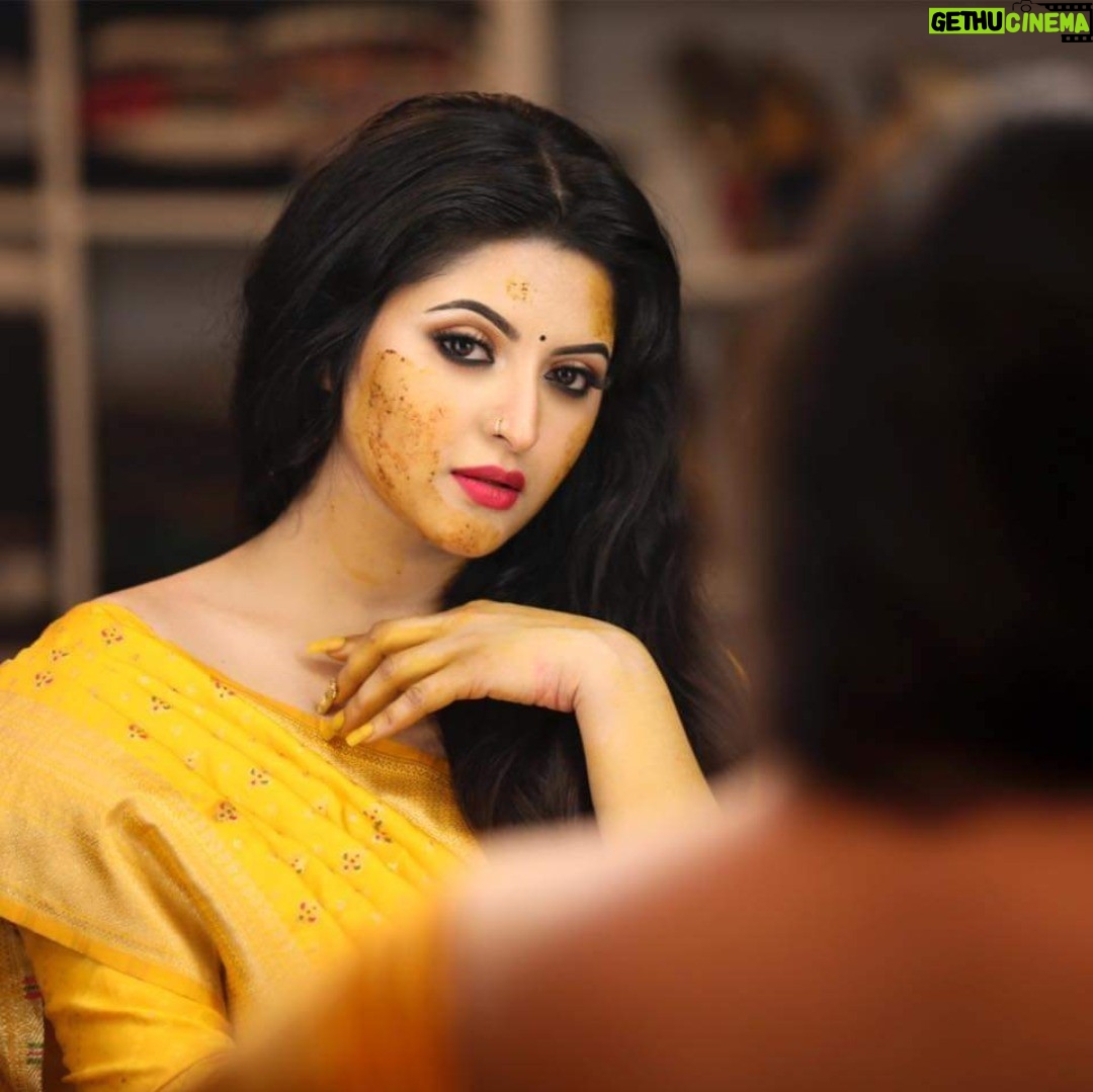 Pori Moni - 4.4K Likes - #porimoni