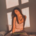 Pradaini Surva Instagram - sunset , cacao , presence , intention , acceptance , willingness , state of flow , grounded , loved 🌻 - When we move intentionally , we get to experience the process with total presence and accept whatever comes out of it gracefully. . let that ego starve , stay humble , move with your heart 🫶🏽 - Join the cacao circle this Sunday 🌻 let’s dive deep collectively. check stories for deets x