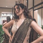 Pradaini Surva Instagram - Ｓｕｔａ 📍 Ｃｈｅｎｎａｉ | சென்னை - I have been a big fan of buying the sarees online as soon as they drop but OH MY GOD … have you been to the store in Chennai yet ? The collection is stunning. You get to feel the fabric and flip and drape the saree and pick what you like . I mean who wouldn’t want that ;) The ready made blouses fit like a dream. - Oh and the aesthetics of the store !!! stunning 🤎 - Gotta visit @suta_bombay in 📍Chennai Save it x x