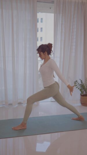 Pradaini Surva Instagram - Are you also confused about what to include in the pre and post-workout session diet? Worry not and grab a handful of almonds!
-
 Often, people ask me about healthy snacking options for pre and post workout sessions and to stay high on energy. And one of the snacking options I recommend is eating a handful of almonds.
They are high in calcium, phosphorus and magnesium, which contribute normal energy- yielding metabolism.
 #HolisticHealthWithAlmonds #health #fitness
 #almonds #paidpartnership #collab
