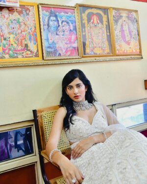 Pragati Srivastava Instagram - I have my gods with me 😇

#peddhakapu1 #overwhelming #response #thankyou #grateful

Photographer - @harshpatel.ph 
Styling - @towindia @akankshakj 
Muah - Ram anna 
Wearing - @saisha.official 
Jewerelly- @suhana_art_and_jewels 
Managed by @purplethoughtsfilmgmt @purplethoughtsind