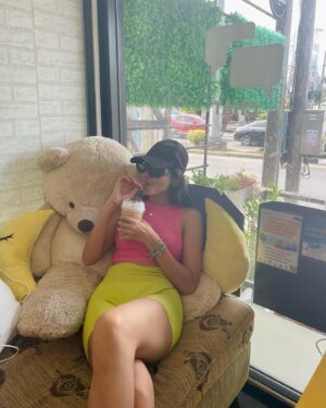 Pragati Srivastava Instagram - “Babumoshai, zindagi badi honi chahiye, lambi nahi”