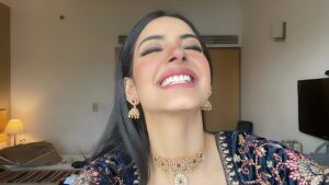 Pragati Srivastava Instagram - Drama 🧿