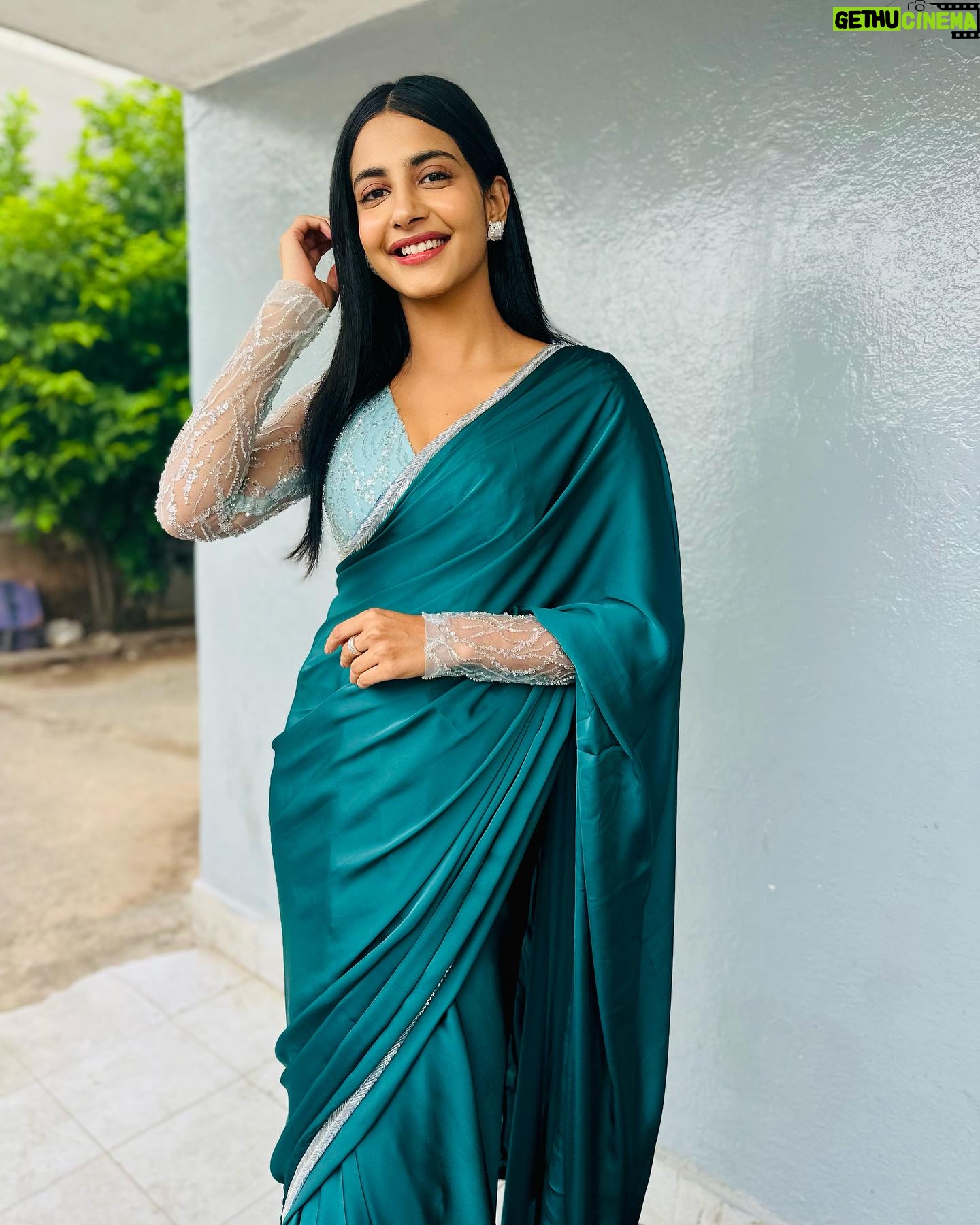 Pragati Srivastava - 9.5K Likes - A little haul of my life lately 🙏🏼
#promotionday #peddhakapu1
Watch the full episode on @disneyplushotstar 👇🏻
https://www.hotstar.com/in/tv/vinayaka-chavithi-specials/1260067897/ganapathi-bappa-moriya/1700016043
Photographer @sriganesh786
Styling @towindia @akankshakj
Managed by @purplethoughtsind