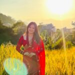 Prakriti Shrestha Instagram - I long for endless evening colors ☀️☀️ Saree: @innov8_ktm
