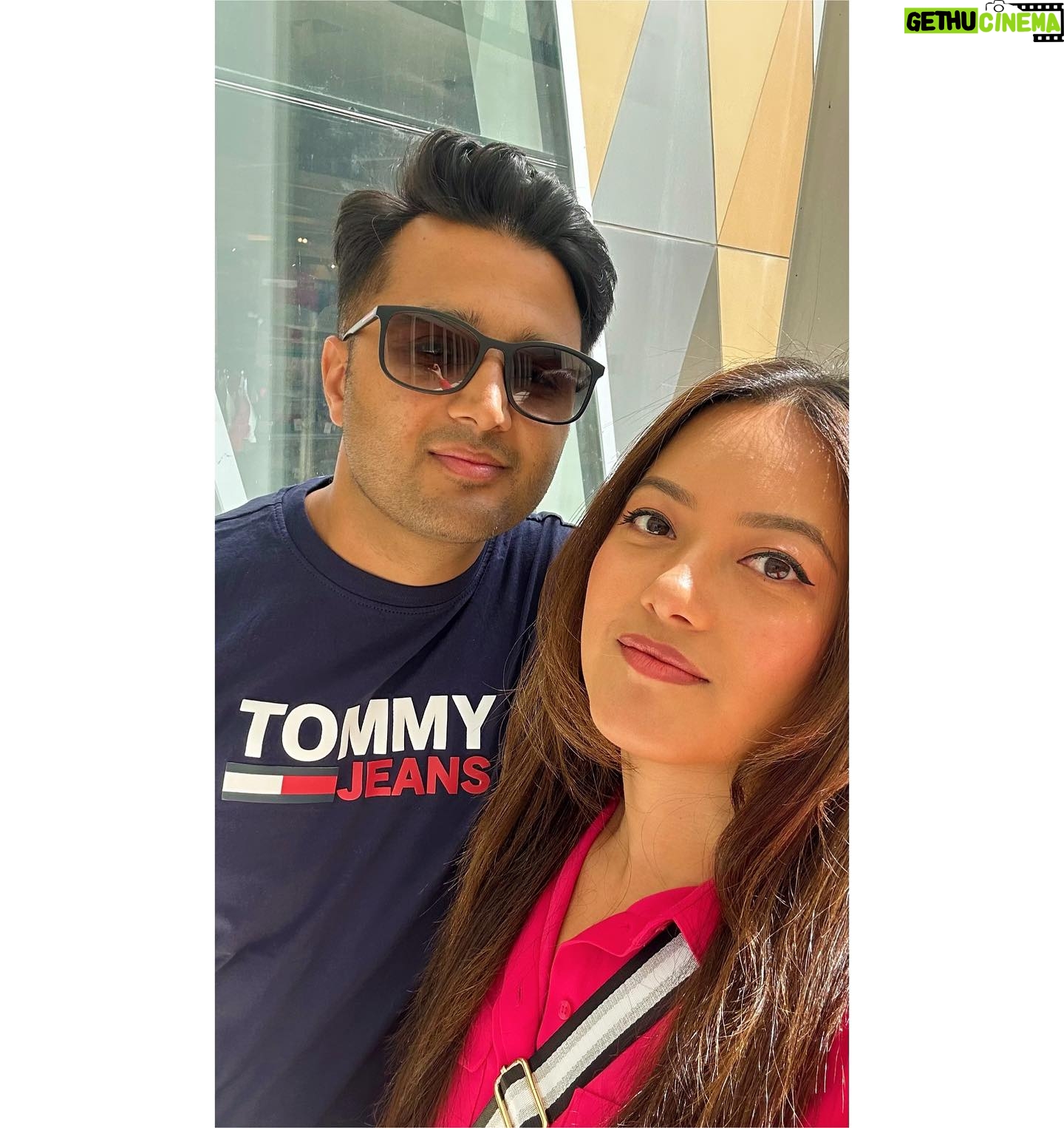 Prakriti Shrestha Instagram - Finally, sharing some happy and Christmas pictures all the way from Melbourne ππΌπΆπβ€οΈ