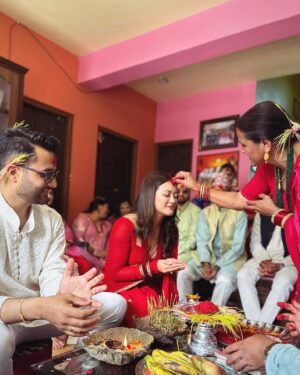 Prakriti Shrestha Instagram - #bestdashainever #latepost
The feeling of being with my family is surreal. It’s the best feeling to know how much I m loved and blessed to be surrounded by those who want nothing but the best for me. Thank you, my family for all the love and keeping me grounded. I love you all 💕💕
