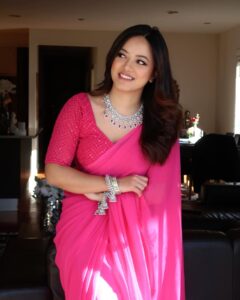 Prakriti Shrestha Instagram - Ko hola tyo…??