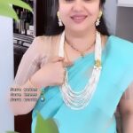 Pranathy Sadhanala Instagram - వీళ్ళు వాళ్ళూ వేసుకున్న నగలు, చీరలు ఎందుకు? నేను నాలాగే ఆనందంగా ఉన్నాను ….ఉంటాను🫶🏻 ఈ చీర @mokshacouture నుండి ఈ ముత్యాలహారం @swapna_jewels నుండి నచ్చితే ఒకసారి వాళ్ళ instagram IDsవెళ్లి చూడండి 🫶🏻 మరీ నచ్చితే కొనుక్కోండి🫶🏻 thank you @mokshacouture Thank you @swapna_jewels . . . #sareelove #jewelerycollection #mokshacouture #swapnajewels #reelitfeelit #pranathymanasupalike