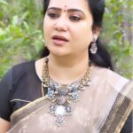 Pranathy Sadhanala Instagram - Idi blooper 😄🫶🏻 ఎందుకో చెప్పుకోండి #bloooper #pranathymanasupalike