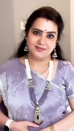 Pranathy Sadhanala Instagram - నీ రాక కోసం 🫶🏻👀కంటున్నాయి కలలు 🫶🏻
#neredupallu 
#👀 
#subhaschandrabosemovie 
#victoryvenkatesh 
#sriyasaran 
#suddhalaashokteja 
#manisharmamusic
#reelitfeelit 
#explorepage✨ 
#musiclover 
#blessedlife 
#godblessyouall 
#pranathymanasupalike