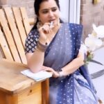 Pranathy Sadhanala Instagram - తడుముతోంది తడుముతోంది 🫶🏻 కోడలు పిల్లా మరెన్నో మంచి పాటలు చేయాలి. proud of you and god bless you యామిని @yamini.e.r Saree @havni_collections #tadumuthondi #eryamini #lovesongs❤️ #reelitfeelit #explorepage✨ #pranathymanasupalike