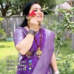Pranathy Sadhanala Instagram - శుభోదయం నేస్తాలు💜 నా పేరు మీకు తెలుసు కదండి 🫶🏻 saree details *Exclusive Only At Our Store* Banarasi Pattu Saree with elegant Flower Weaving on all over the saree Weaving polka butties on all over the saree Weaving border on either side Designer Tassles Attached on pallu Rich & Elegant Weaving pallu Teamed with brocade blouse piece Free Shipping jewelery @sai_srija_collections_97 #goodmorning #godblessyouall #naaperucheppukondi #reelitfeelit #pranathymanasupalike