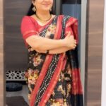 Pranathy Sadhanala Instagram - శుభోదయం నేస్తాలు 🖤❤️ Saree is an emotion ❤️🖤 sareee @maguvasvastranidhi #goodmorning #godblessyouall #sareeisanemotion #maguvasvastranidhi #reelitfeelit #🖤❤️ #sareelove #sareecollection #exxplorepage✨ #pranathymanasupalike