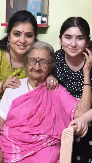 Pranathy Sadhanala Instagram - 🩷 #pranathymanasupalike