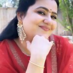 Pranathy Sadhanala Instagram - శుభోదయం నేస్తాలు ❤️ మనసంతా మేఘమై తేలిపోదా …. #goodmorning . #godblessyouall . #manasanthameghamaitelipodha☁️🎶 . #chinmayi . #reelitfeelit . #pranathymanasupalike