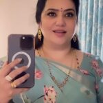 Pranathy Sadhanala Instagram - శుభోదయం నేస్తాలు 🩵💚 Saree @maguvasvastranidhi #goodmorning #godblessyouall #maguvasvastranidhi #pranathymanasupalike