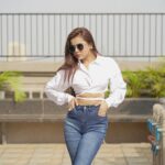 Pratiksha Rai Instagram - 📸- @sk_portraitgallery 🌹 #summeroutfit#summervibes#mumbai#india#outdoorphotoshoot#pratiksharai#indiantelevision#casualoutfits#casualstyle#cropshirt