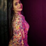 Pratiksha Rai Instagram – Click – @loki_captured

#summervibes#sumeroutfit#floraldresses#colourfuldress#hat#mumbai#actorlife#photoshoot#indoorshoot #potraitshoot#portraitphotography#pratiksharai#indiantelevision