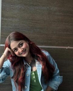 Pratyusha Paul Instagram - 𝘈𝘯𝘥 𝘵𝘩𝘦𝘺 𝘬𝘦𝘦𝘱 𝘢𝘴𝘬𝘪𝘯𝘨 𝘮𝘦 𝘸𝘩𝘦𝘳𝘦 𝘩𝘢𝘱𝘱𝘪𝘯𝘦𝘴𝘴 𝘤𝘢𝘯 𝘣𝘦 𝘧𝘰𝘶𝘯𝘥, 𝘣𝘶𝘵 𝘭’𝘮 𝘯𝘰 𝘭𝘰𝘯𝘨𝘦𝘳 𝘵𝘳𝘺𝘪𝘯𝘨 𝘵𝘰 𝘧𝘪𝘯𝘥 𝘩𝘢𝘱𝘱𝘪𝘯𝘦𝘴𝘴 𝘐 𝘫𝘶𝘴𝘵 𝘢𝘱𝘱𝘳𝘦𝘤𝘪𝘢𝘵𝘦 𝘸𝘩𝘦𝘳𝘦 𝘪 𝘢𝘮 𝘢𝘯𝘥 𝘵𝘩𝘦𝘯 𝘩𝘢𝘱𝘱𝘪𝘯𝘦𝘴𝘴 𝘧𝘪𝘯𝘥𝘴 𝘮𝘦..🧚🏻‍♀️🦋🌿☀️🧘🏻‍♀️🌇🌻 . . . . . . . . . . . . #postivevibes #ontopoftheworld #believe #quotes #pratyushapaul #deepquotes #positivethoughts #universe #actorslife