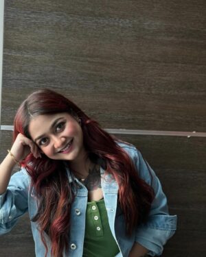 Pratyusha Paul Instagram - 𝘈𝘯𝘥 𝘵𝘩𝘦𝘺 𝘬𝘦𝘦𝘱 𝘢𝘴𝘬𝘪𝘯𝘨 𝘮𝘦 𝘸𝘩𝘦𝘳𝘦 𝘩𝘢𝘱𝘱𝘪𝘯𝘦𝘴𝘴 𝘤𝘢𝘯 𝘣𝘦 𝘧𝘰𝘶𝘯𝘥, 𝘣𝘶𝘵 𝘭’𝘮 𝘯𝘰 𝘭𝘰𝘯𝘨𝘦𝘳 𝘵𝘳𝘺𝘪𝘯𝘨 𝘵𝘰 𝘧𝘪𝘯𝘥 𝘩𝘢𝘱𝘱𝘪𝘯𝘦𝘴𝘴 𝘐 𝘫𝘶𝘴𝘵 𝘢𝘱𝘱𝘳𝘦𝘤𝘪𝘢𝘵𝘦 𝘸𝘩𝘦𝘳𝘦 𝘪 𝘢𝘮 𝘢𝘯𝘥 𝘵𝘩𝘦𝘯 𝘩𝘢𝘱𝘱𝘪𝘯𝘦𝘴𝘴 𝘧𝘪𝘯𝘥𝘴 𝘮𝘦..🧚🏻‍♀️🦋🌿☀️🧘🏻‍♀️🌇🌻
.
.
.
.
.
.
.
.
.
.
.
.
#postivevibes #ontopoftheworld #believe #quotes #pratyushapaul #deepquotes #positivethoughts #universe #actorslife