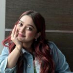 Pratyusha Paul Instagram – 𝘈𝘯𝘥 𝘵𝘩𝘦𝘺 𝘬𝘦𝘦𝘱 𝘢𝘴𝘬𝘪𝘯𝘨 𝘮𝘦 𝘸𝘩𝘦𝘳𝘦 𝘩𝘢𝘱𝘱𝘪𝘯𝘦𝘴𝘴 𝘤𝘢𝘯 𝘣𝘦 𝘧𝘰𝘶𝘯𝘥, 𝘣𝘶𝘵 𝘭’𝘮 𝘯𝘰 𝘭𝘰𝘯𝘨𝘦𝘳 𝘵𝘳𝘺𝘪𝘯𝘨 𝘵𝘰 𝘧𝘪𝘯𝘥 𝘩𝘢𝘱𝘱𝘪𝘯𝘦𝘴𝘴 𝘐 𝘫𝘶𝘴𝘵 𝘢𝘱𝘱𝘳𝘦𝘤𝘪𝘢𝘵𝘦 𝘸𝘩𝘦𝘳𝘦 𝘪 𝘢𝘮 𝘢𝘯𝘥 𝘵𝘩𝘦𝘯 𝘩𝘢𝘱𝘱𝘪𝘯𝘦𝘴𝘴 𝘧𝘪𝘯𝘥𝘴 𝘮𝘦..🧚🏻‍♀️🦋🌿☀️🧘🏻‍♀️🌇🌻
.
.
.
.
.
.
.
.
.
.
.
.
#postivevibes #ontopoftheworld #believe #quotes #pratyushapaul #deepquotes #positivethoughts #universe #actorslife