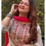 Pratyusha Paul Instagram - নতুন করে শুরু হোক সব। শুভ নববর্ষ ১৪৩১। নতুন বছরের শুভেচ্ছা জানাই সকলকে।🪷🦢🌾☀️