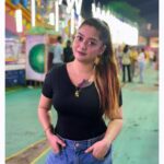 Pratyusha Paul Instagram - 𝘍𝘢𝘪𝘳 𝘭𝘪𝘨𝘩𝘵𝘴,𝘧𝘦𝘳𝘳𝘪𝘴 𝘸𝘩𝘦𝘦𝘭𝘴 𝘴𝘵𝘢𝘳𝘳𝘺 𝘯𝘪𝘨𝘩𝘵𝘴 𝘢𝘯𝘥 𝘢𝘭𝘭 𝘵𝘩𝘦 𝘧𝘦𝘦𝘭𝘴..🎠🎡🌠🎢🎟️ . . . . . . . . . . . . . . . . . . #kidatheart #ferriswheel #carnival #pratyushapaul #fashion #streetstyle #outfitinspiration #explore