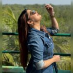 Pratyusha Paul Instagram - 𝘵𝘩𝘦 𝘧𝘰𝘳𝘦𝘴𝘵. 𝘐𝘵 𝘪𝘴 𝘵𝘩𝘦 𝘱𝘭𝘢𝘤𝘦 𝘸𝘩𝘦𝘳𝘦 𝘺𝘰𝘶 𝘩𝘦𝘢𝘳 𝘺𝘰𝘶𝘳𝘴𝘦𝘭𝘧 𝘣𝘦𝘵𝘵𝘦𝘳..🗺️🌴🧳☀️🌲🐒🐯🐊 . . . . . . . . . . . . . . . . . . . #throwback #vacation #jungle #forest #wildanimals #royalbengaltiger #intothewild #holiday #mangroves #safari