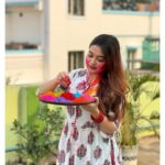 Pratyusha Paul Instagram - - 𝘊𝘭𝘦𝘢𝘳𝘭𝘺, 𝘐 𝘤𝘰𝘶𝘭𝘥𝘯’𝘵 𝘱𝘪𝘤𝘬 𝘫𝘶𝘴𝘵 𝘰𝘯𝘦 𝘱𝘩𝘰𝘵𝘰 𝘵𝘰 𝘱𝘰𝘴𝘵 𝘧𝘳𝘰𝘮 𝘵𝘩𝘪𝘴 𝘥𝘢𝘺..🦚💓🌼🎨💙🎑 (দোল পূর্ণিমা) #holifestival #holi2024 #festivalofcolors #krishna #dolpurnima #loveisintheair #holi