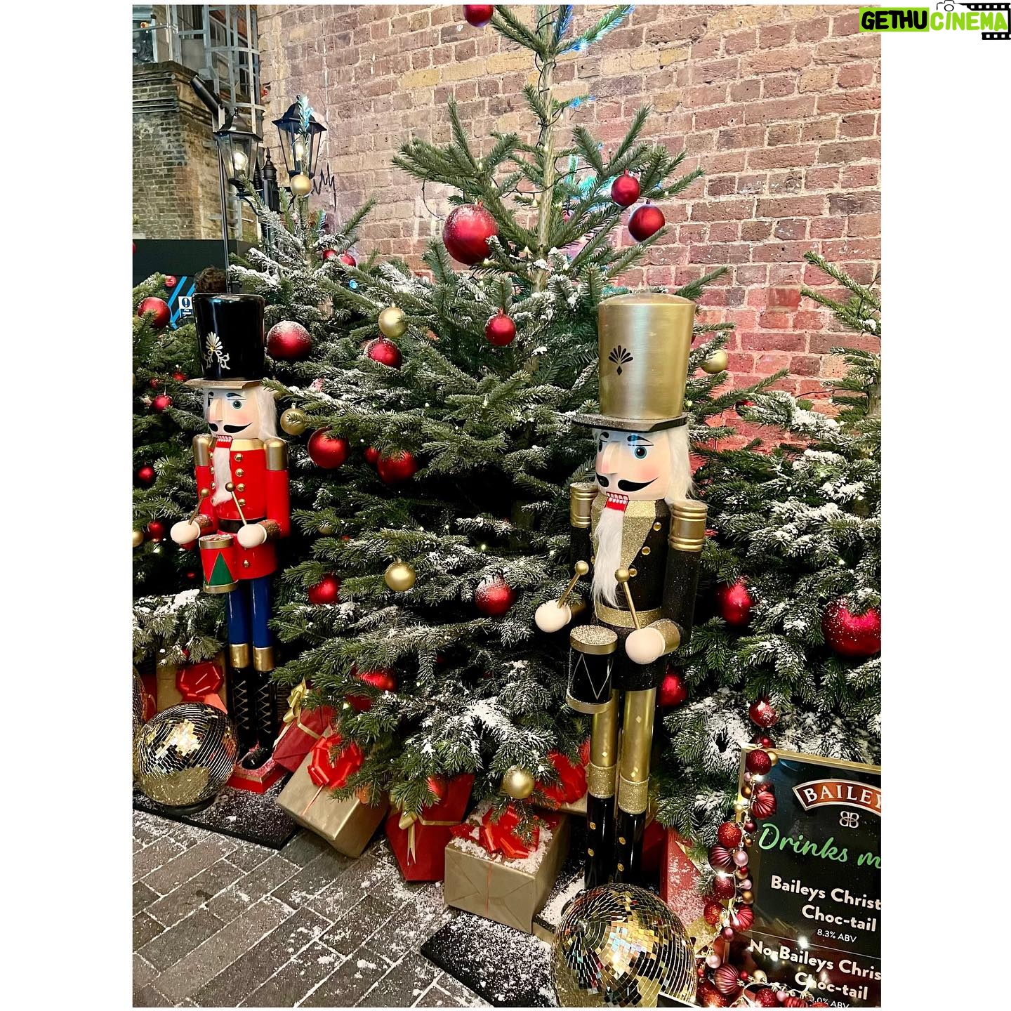 Precious Muir Instagram - πThis Holiday Season, let us treasure what is truly important in all our lives. The reason for the season, is to be Thankful.ππ½ __________________________________________ β¨I attended the fabulous @appletv Special Screening of Hannah Waddingham Home for Christmas @everymancinema π« Event PR: @purplepr @jayjayprofficial Photographer: @davebenett @gettyimages __________________________________________ #appletv #redcarpet #pressnight #specialscreening #festiveseason #happyholidays #style #fashion #sparkle #redcarpetfashion #holidayseason #christmastime #merrychristmas #VIPInvite
