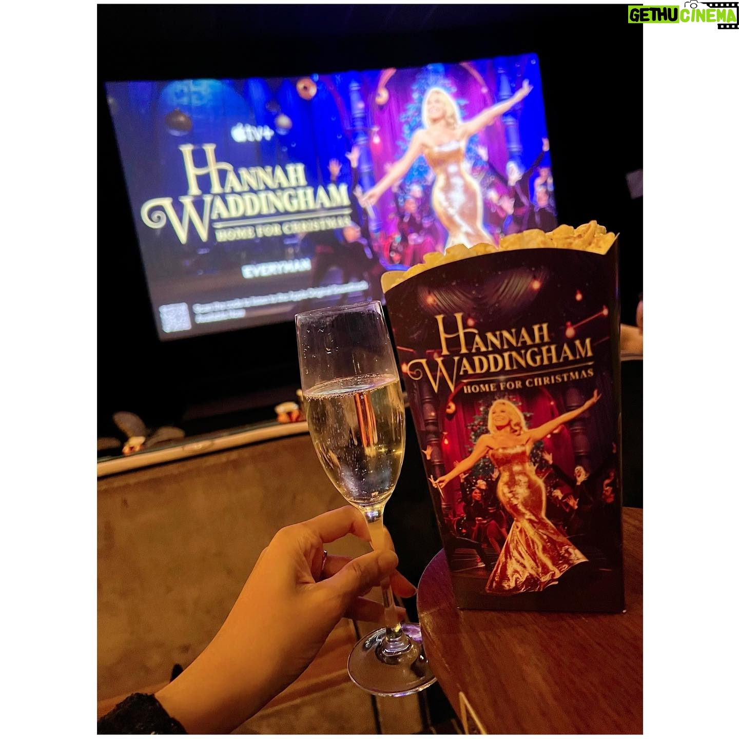 Precious Muir Instagram - πThis Holiday Season, let us treasure what is truly important in all our lives. The reason for the season, is to be Thankful.ππ½ __________________________________________ β¨I attended the fabulous @appletv Special Screening of Hannah Waddingham Home for Christmas @everymancinema π« Event PR: @purplepr @jayjayprofficial Photographer: @davebenett @gettyimages __________________________________________ #appletv #redcarpet #pressnight #specialscreening #festiveseason #happyholidays #style #fashion #sparkle #redcarpetfashion #holidayseason #christmastime #merrychristmas #VIPInvite