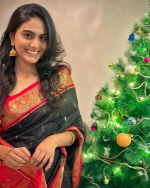 Preetha Instagram - With a smile on your face and hope in your heart, let us welcome the good times Christmas is going to bring along. ♥️

Merry Christmas to each one of you ✨
Love you all♥️😘

#christmas2023 #itspreetha_official