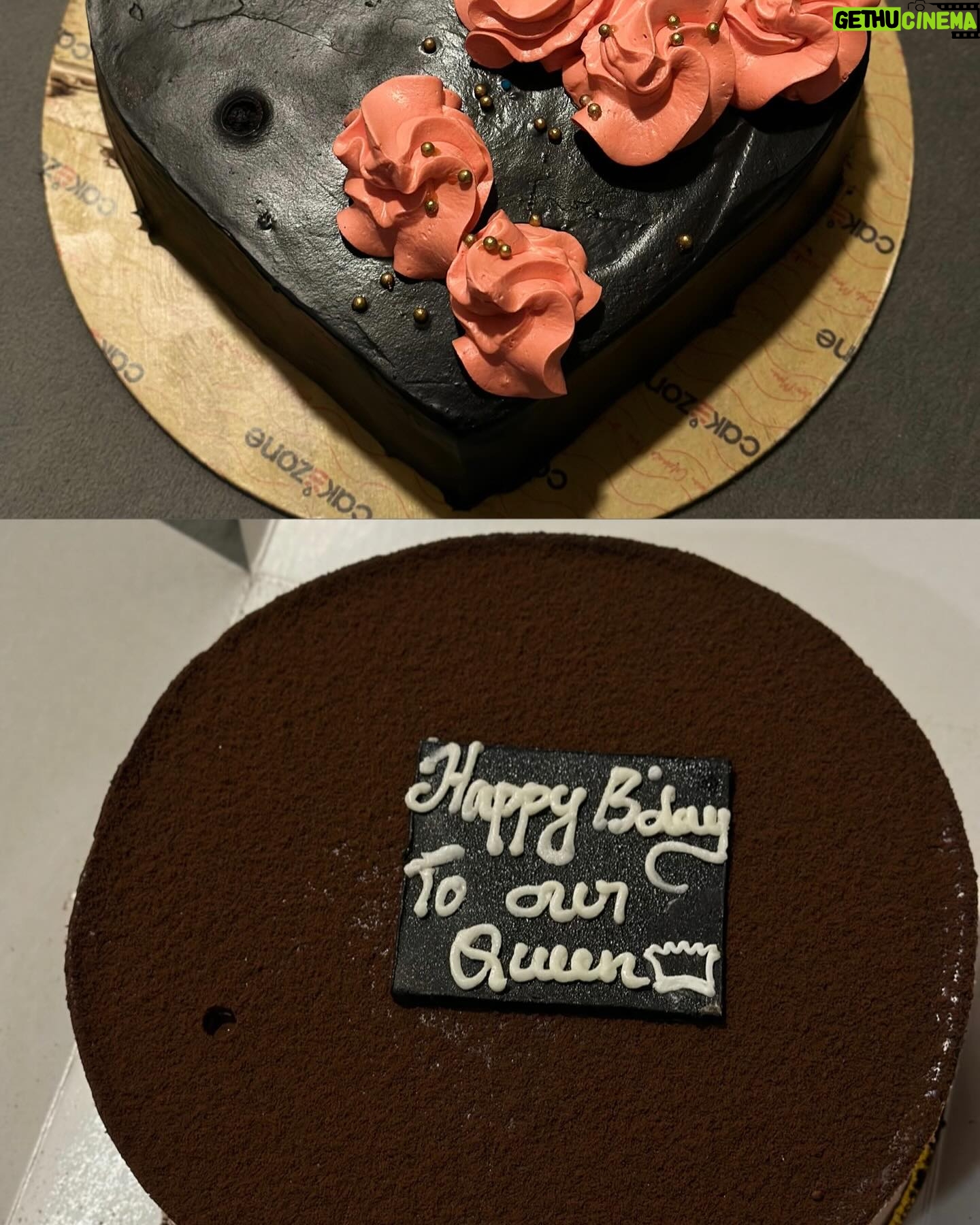 Preetha Instagram - ✨Gratitude post✨ I thank each and every soul who made my day spl by your good words, wishes loads of love and efforts!!♥️ To my family and my closest ones I love you all so much😘 and owe you a huge debt of gratitude.✨✨ The love, the care, and how gently you handle all my emotional commotions, ahhh, I could never put it into words. Thank you for always having my back and loving me for who I am. I pray and thank God for leading me to you wonderful people. Nalla irupinga da pongaaaa da😘🤣 I thank all of my insta fam and fan pages for making my day brighter✨ ..I was in awe with all your lovely editsss,messages ,emails and posts I’m trying my level best to respond to all of your wishes nd I’m so sorry if I had missed out on any of your wishes … I love you all with all of my heart! I’m so greatful to have people who selflessly support me and show me your love♥️ It was truly a blessed and peaceful birthday this year! and you guys have a major part in it…so thank youuuuu all 😘😘♥️ Love you 270k♥️