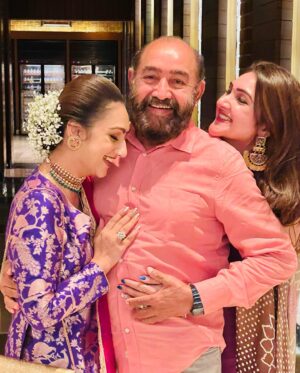 Preetha Vijayakumar Instagram - Blessed with the Best 🙌😇
#birthdaygirl #besthusbandever #daddyslittlegirl #mysismybestie #myboysmyworld #jan10 #lovemyfamily 
@raw_mango @nidhis_journal @danam_mua @efflorescence_bridal_flowers @versace