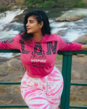 Preethi Kitchappan Instagram - I love you with all my butt… I would like to say heart… but unfortunately, my butt is bigger 🤓

#photo #pic #instagram #instagood #instafashion #explore #trending #photoshoot #model #instamood #moodygrams #insta #instatravel