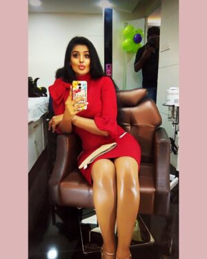 Preethi Kitchappan Instagram - No my skirt is not short, my legs are just long…..🤓

#instagood #instagram #instadaily #instamood #instapic #instafashion #instalike #moodygrams #picoftheday #picture #ceremony #post #explorepage #explore #instaphoto #instamoment #red #swag #photooftheday #photography #click